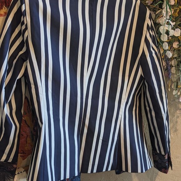 FuTario blue striped/floral lined Jacket NWT M - Picture 8 of 10